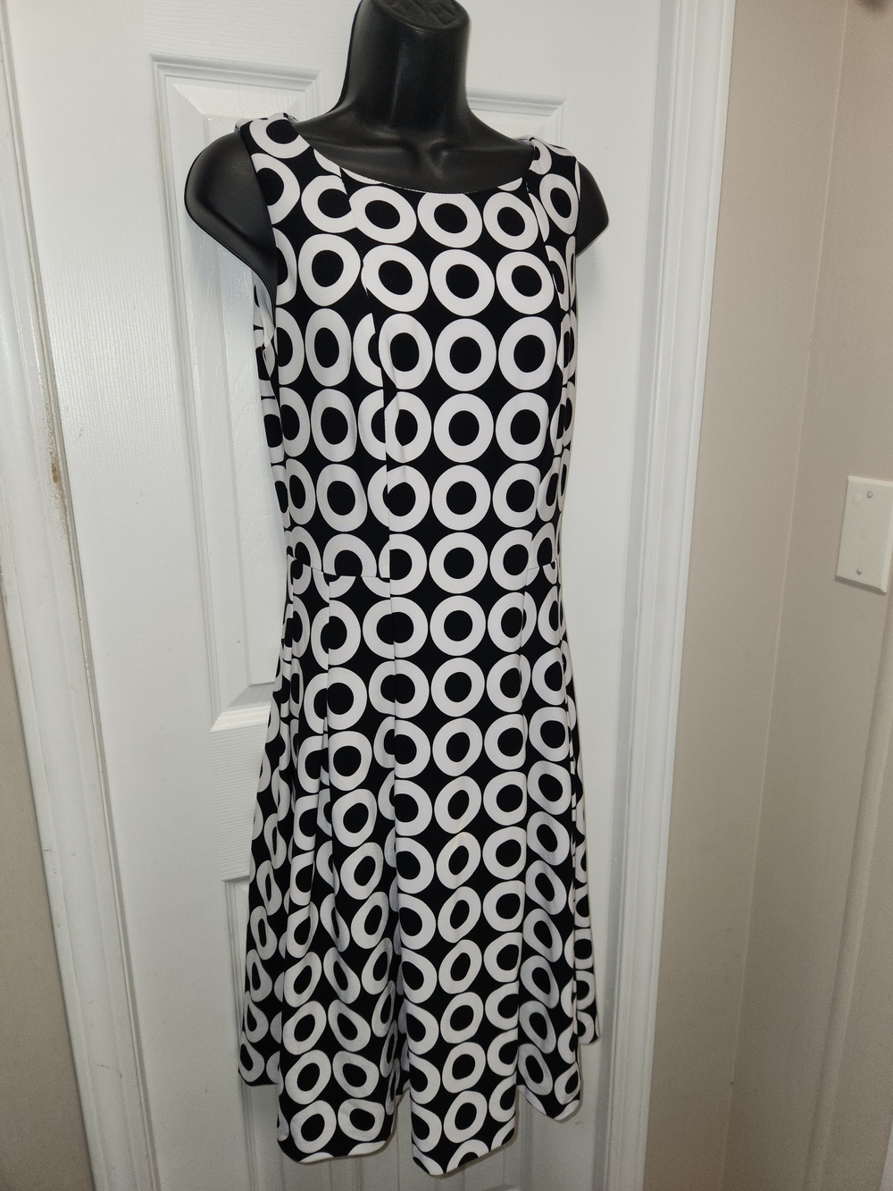 🍉Joseph Ribkoff Black and White Circle-Print Midi Dress